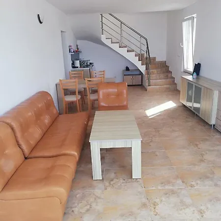 Deval House Tarfa,Lozenez * Lozenets